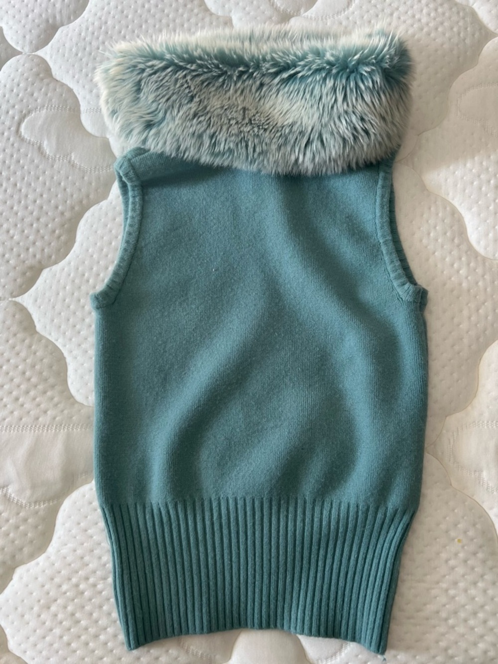 Women’s Sleeveless Faux-Fur Collar Sweater Vest - Teal